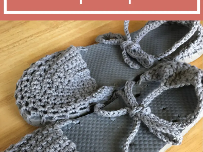 Crochet flip-flop sandals with thick yarn straps