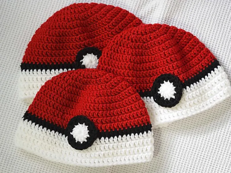 Dense crochet Pokeball hat in red, white and black