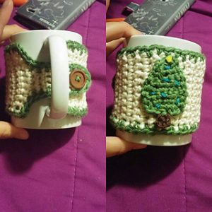 Free Easy Crochet Patterns for Christmas Themed Cup Cozy