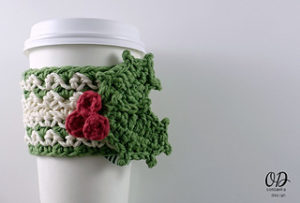 Free Easy Crochet Patterns for Christmas Themed Cup Cozy