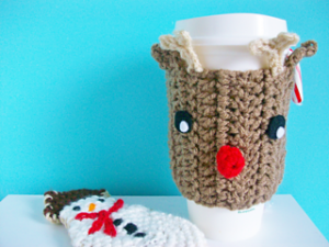 Free Easy Crochet Patterns for Christmas Themed Cup Cozy