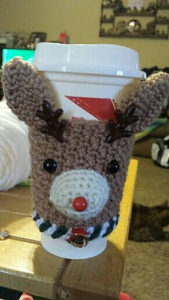 Free Easy Crochet Patterns for Christmas Themed Cup Cozy