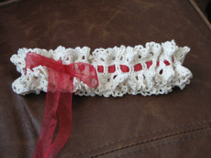 Free Easy Crochet Patterns for a Bridal Garter/ Wedding Garter