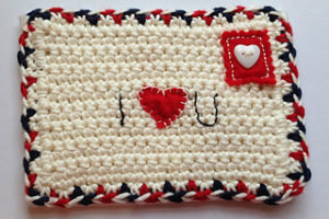 Free Patterns of Crochet Envelope for Valentine's Day