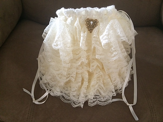 9 Free Crochet Patterns Bridal Clutch & Wedding Bags