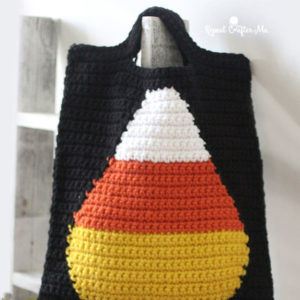 Free Crochet Patterns for Candy Corn Halloween Trick or Treat Bags