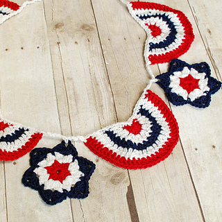 9 Free Crochet Patterns for making 4th of July Banner & Bunting