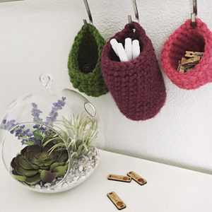 Free Crochet Patterns for Crochet Hanging Basket using Super Bulky/ Super Chunky Yarn