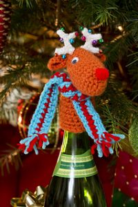 Free Crochet Patterns for Christmas Wine Bottle Decorations