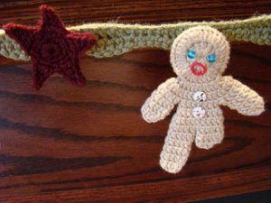  gratis hæklemønstre til Gingerbread Man ornamenter