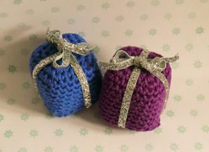 Free Easy Crochet Patterns for Christmas Present Ornaments