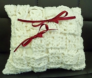 5 Free Crochet Patterns for a Ring Bearer Pillow
