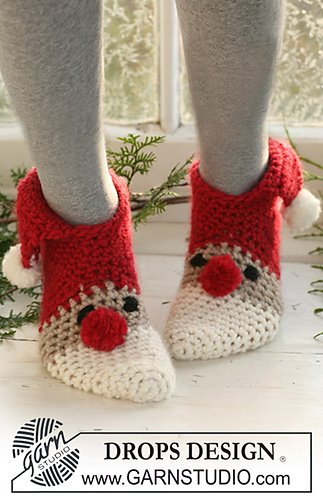 8 Free Crochet Patterns for Cute Christmas Slippers